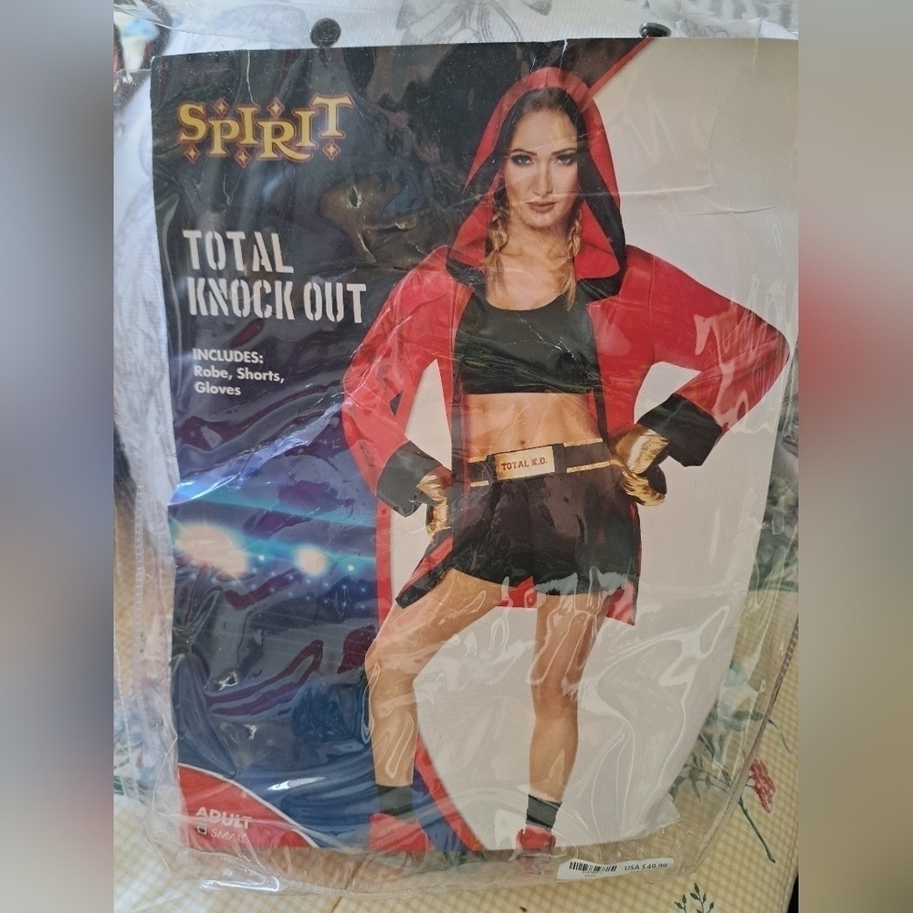 SPIRIT HALLOWEEN Total Knockout boxer costume Robe shorts gloves ladies small